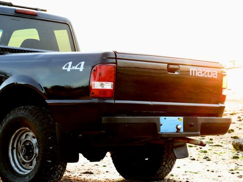 Used 1994 MAZDA B-Series Pickup 4x4 Cab Plus B3000 image 2