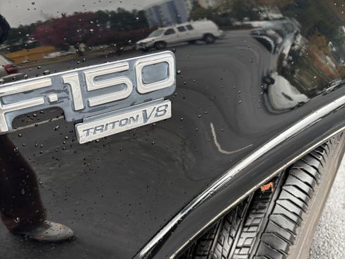 Used 2003 Ford F150 XLT image 2