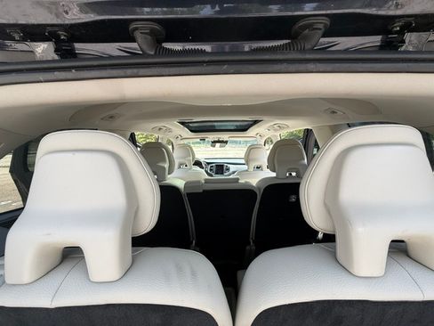 Used 2016 Volvo XC90 T6 Momentum w/ Momentum Plus Package AWD/4WD image 15