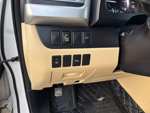 Used 2015 Toyota Highlander Limited image 28