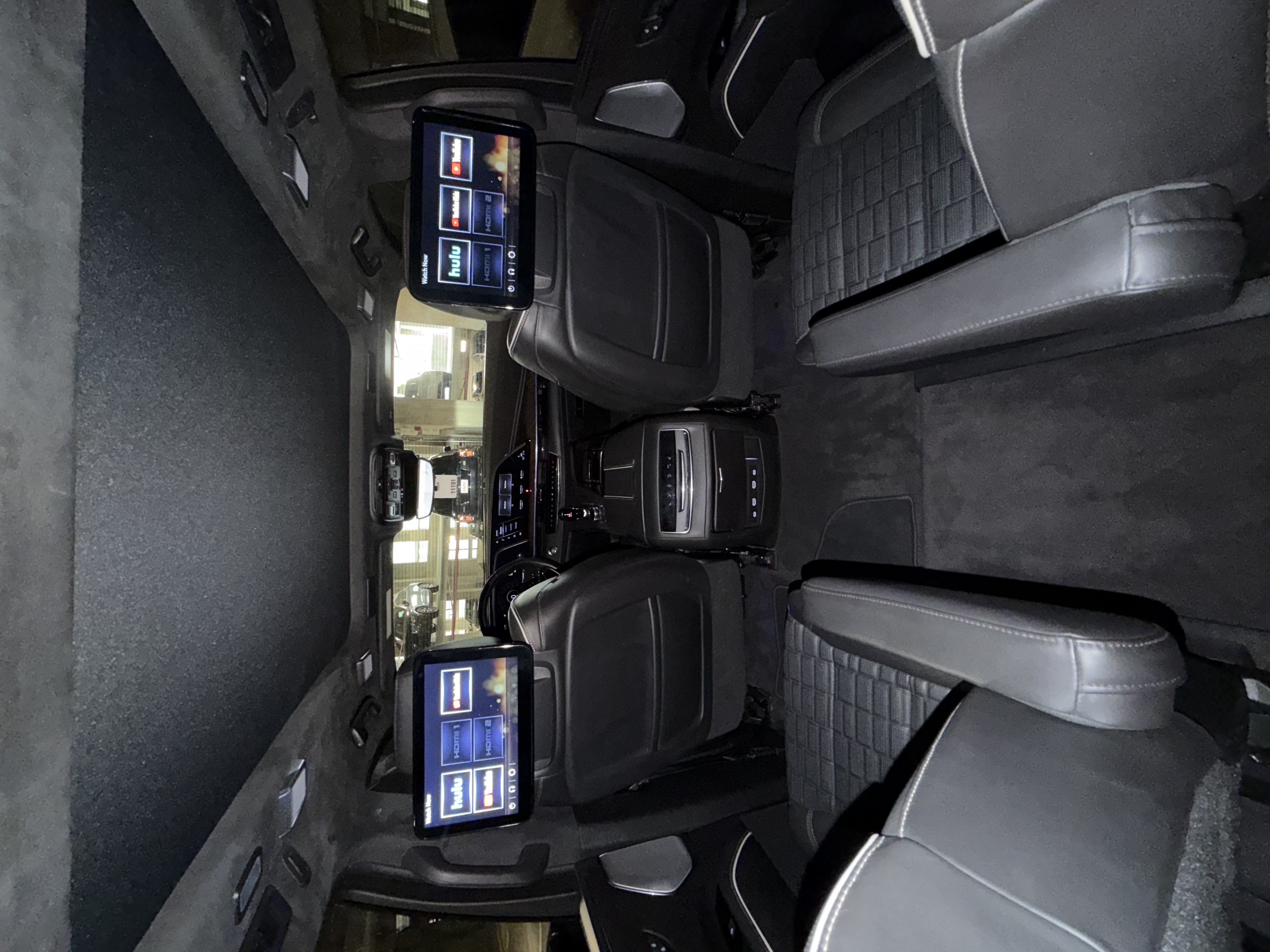 Used 2022 Cadillac Escalade Sport Platinum w/ Heavy-Duty Trailer Package AWD/4WD image 15