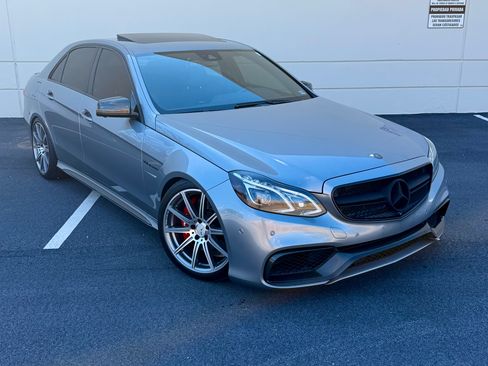 Used 2014 Mercedes-Benz E 63 AMG 4MATIC Sedan image 4