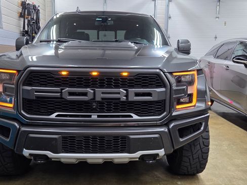 Used 2019 Ford F150 Raptor w/ Equipment Group 802A Luxury image 2
