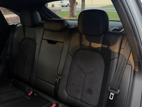 Used 2015 Porsche Macan S AWD/4WD image 18