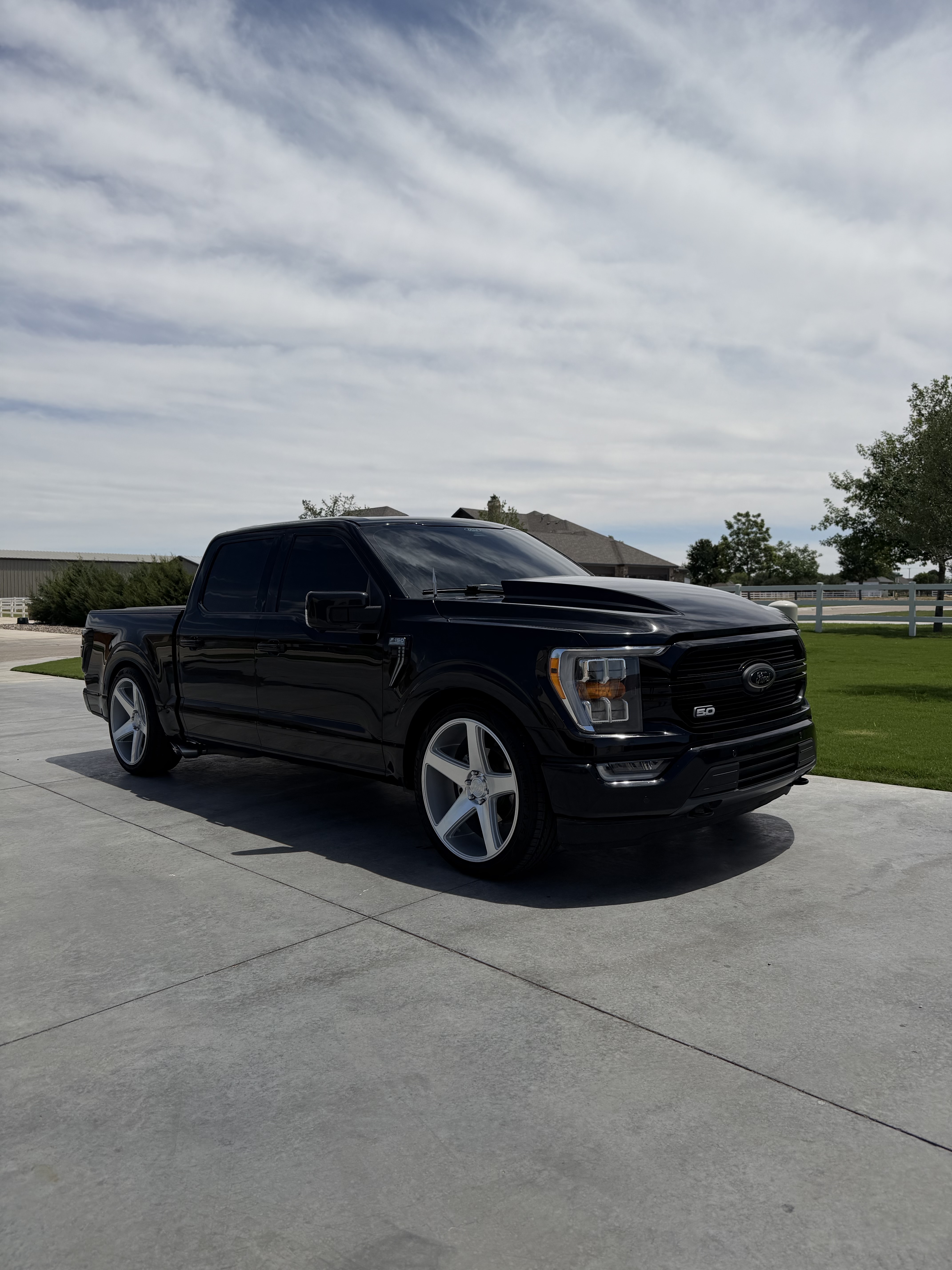 Used 2021 Ford F150 XLT w/ Equipment Group 302A High AWD/4WD image 5