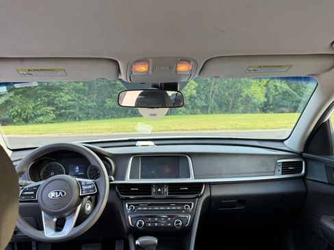 Used 2020 Kia Optima LX FWD image 10
