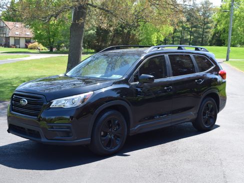 Used 2019 Subaru Ascent 8-Passenger AWD/4WD image 1
