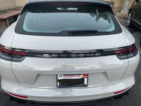 Used 2019 Porsche Panamera 4 image 9