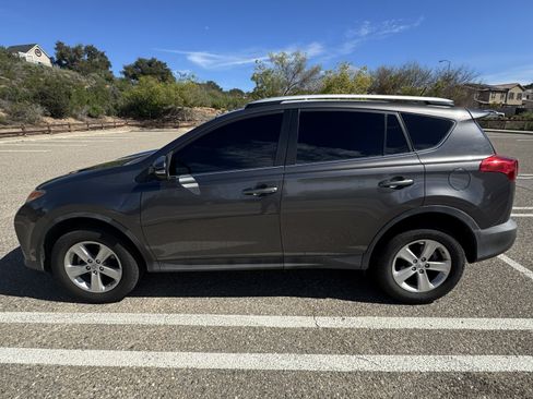 Used 2013 Toyota RAV4 XLE image 2