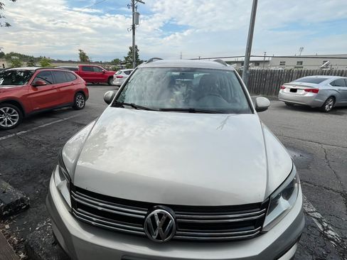 Used 2015 Volkswagen Tiguan S AWD/4WD image 12