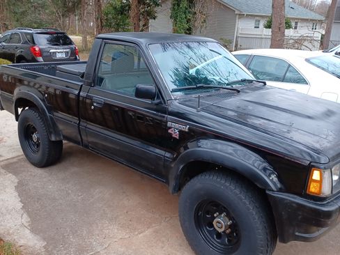 Used 1992 MAZDA B-Series Pickup 4x4 Regular Cab B2600i image 9