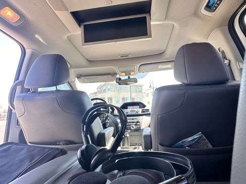 Used 2013 Honda Odyssey Touring Elite image 5