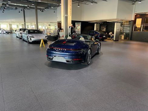 Used 2020 Porsche 911 Carrera image 9