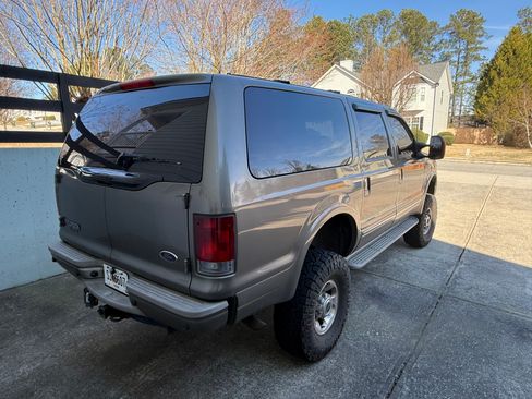 Used 2005 Ford Excursion Limited AWD/4WD image 13
