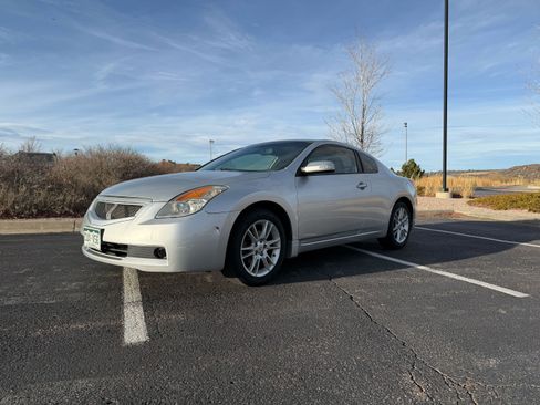 Used 2008 Nissan Altima 3.5 SE w/ Premium Pkg image 6