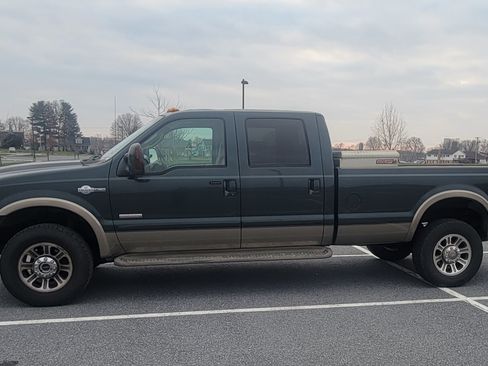 Used 2006 Ford F350 King Ranch image 2