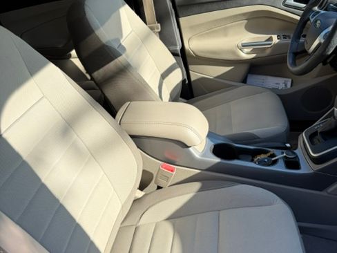 Used 2013 Ford Escape SE FWD image 16