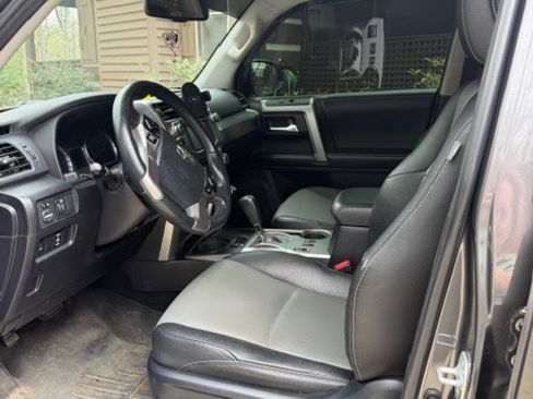 Used 2015 Toyota 4Runner SR5 Premium image 6