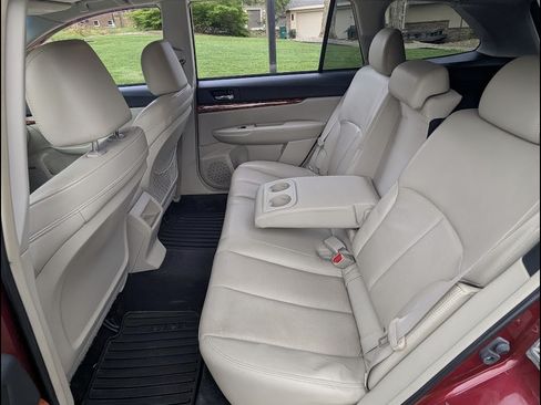 Used 2011 Subaru Outback 3.6R Limited w/ PWR Moonroof Pkg image 15