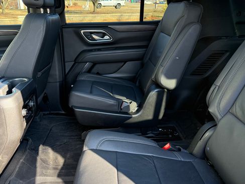 Used 2024 Chevrolet Tahoe LT w/ LT Signature Plus Package image 6