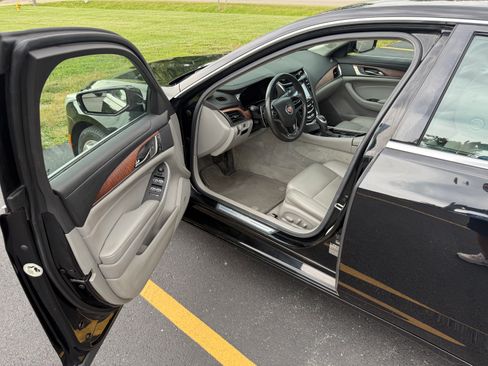 Used 2014 Cadillac CTS AWD Sedan image 9