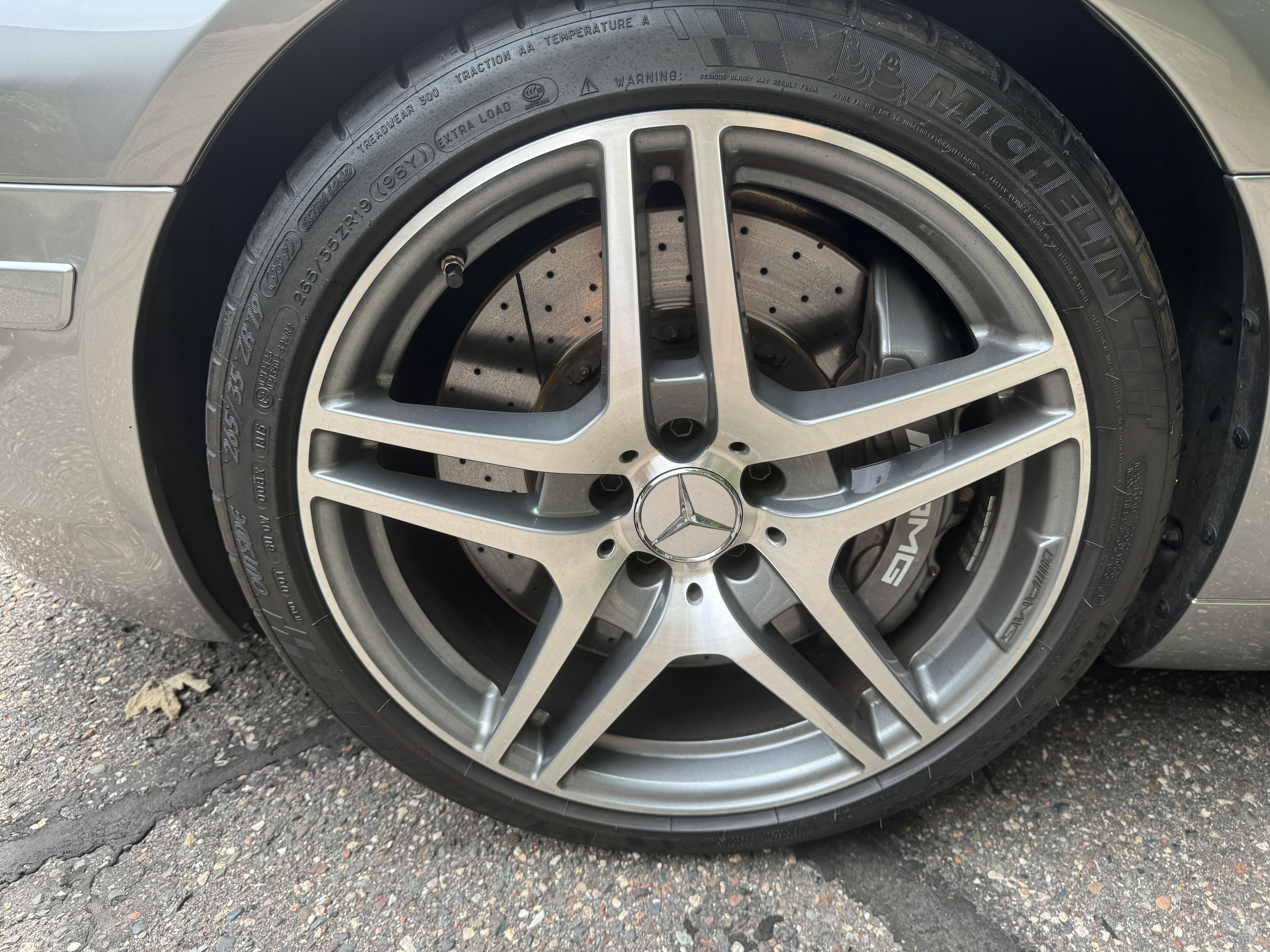 Used 2012 Mercedes-Benz SLS AMG Coupe image 19