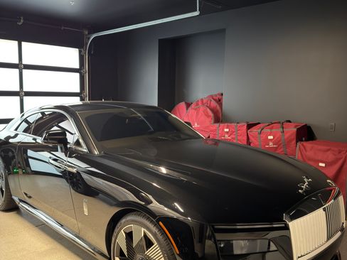 Used 2025 Rolls-Royce Spectre w/ Spectre Launch Package image 1