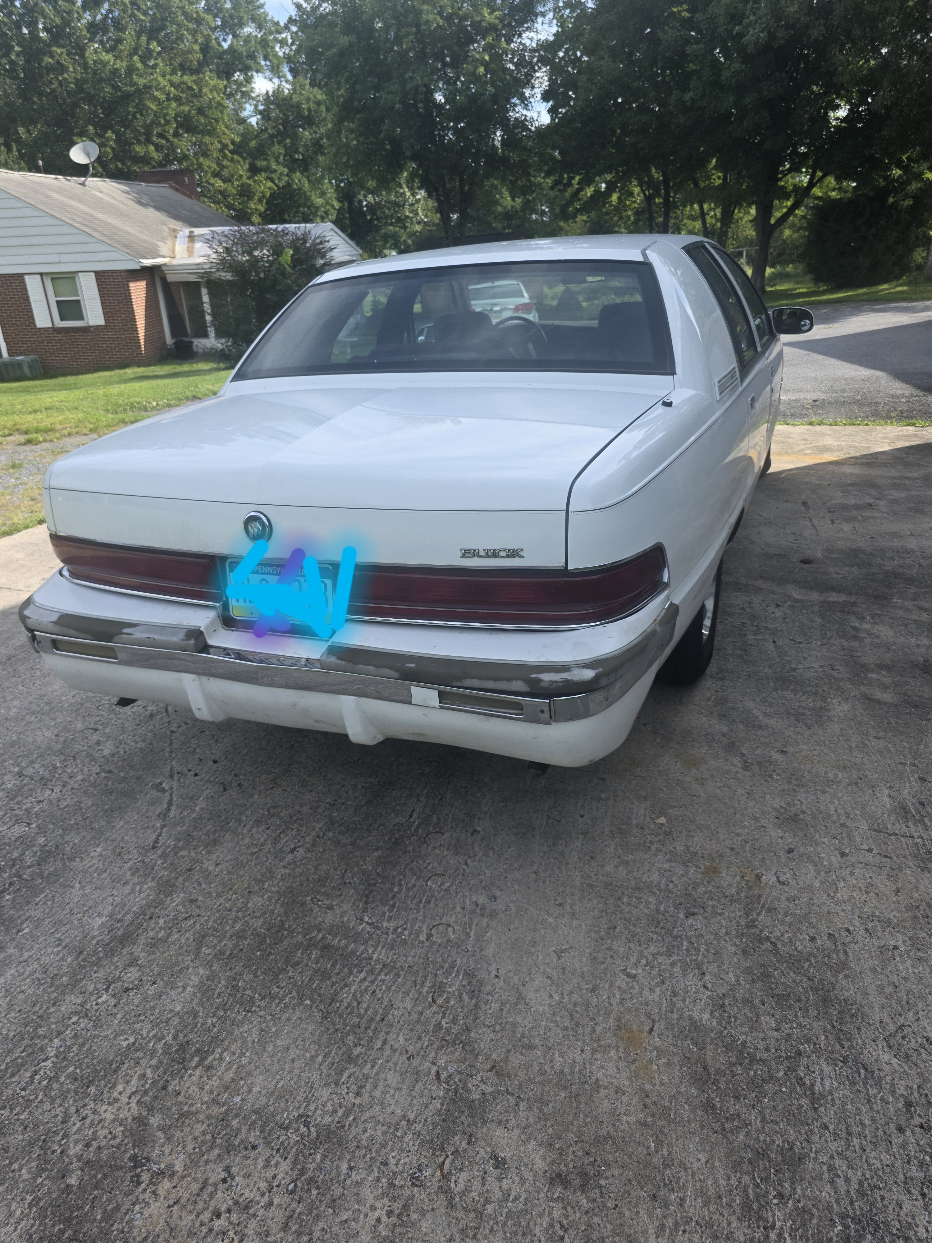 Used 1996 Buick Roadmaster Limited RWD image 9