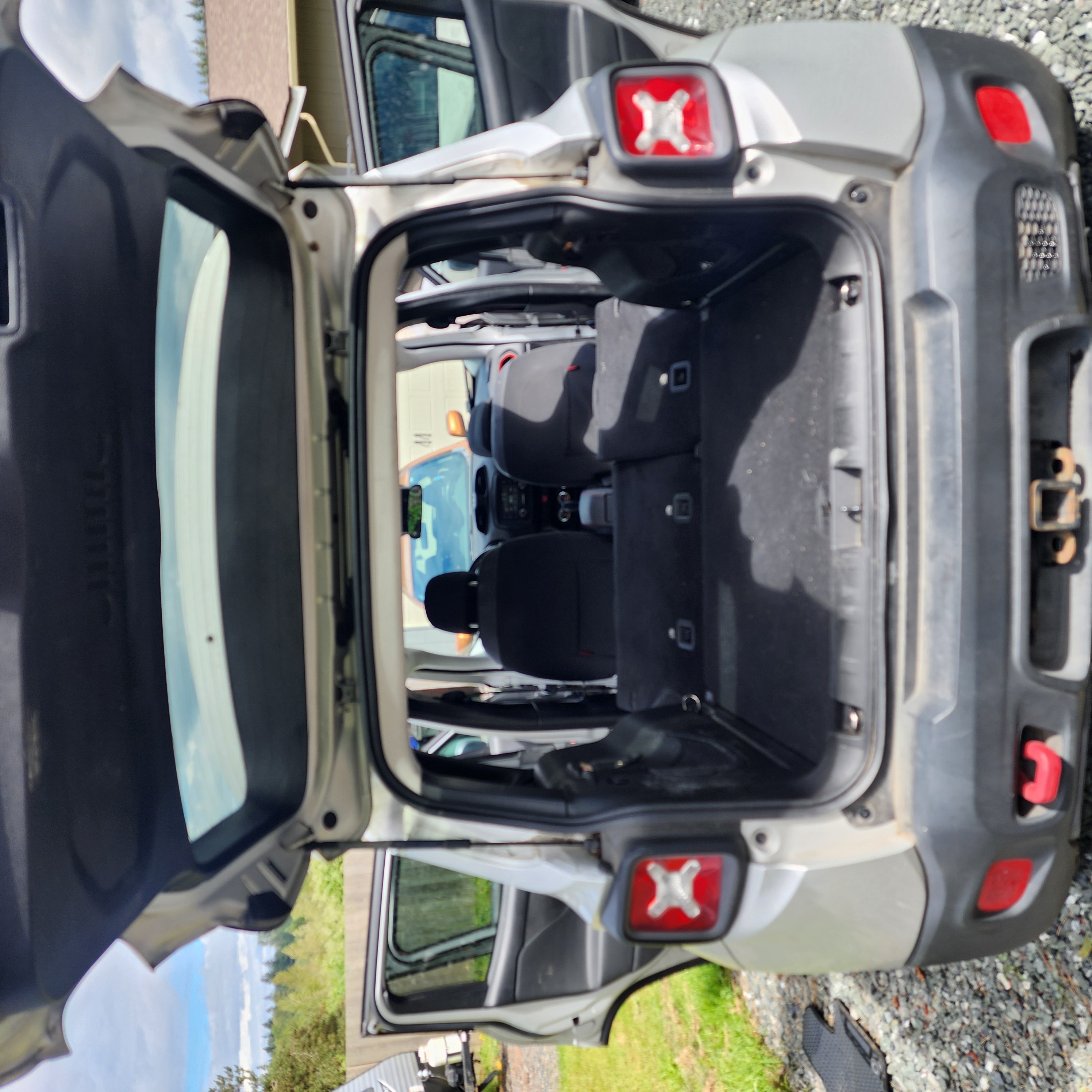 Used 2017 Jeep Renegade Trailhawk w/ Trailer Tow Group AWD/4WD image 17