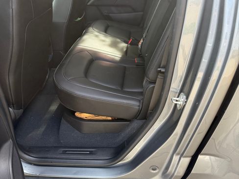Used 2019 GMC Canyon SLT w/ Driver Alert Package AWD/4WD image 10