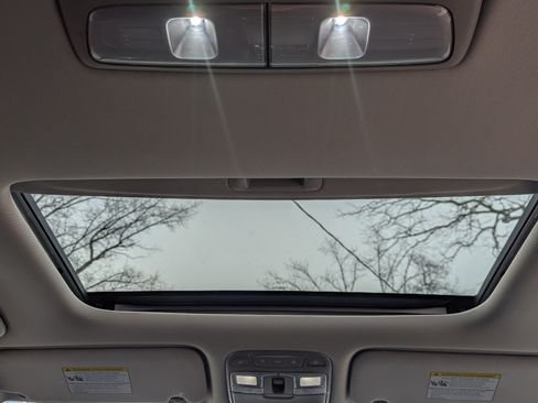 Used 2022 Kia Telluride EX w/ EX Premium Package image 6