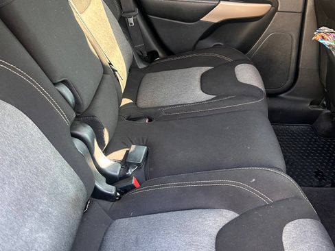 Used 2017 Jeep Cherokee Sport w/ Cold Weather Group image 6