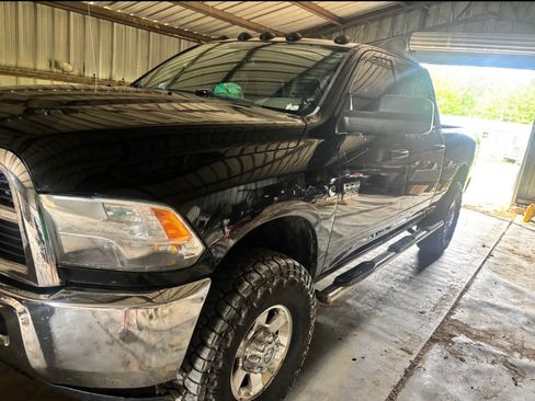Used 2012 RAM 2500 ST w/ Chrome Appearance Group AWD/4WD image 4