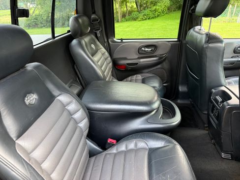 Used 2002 Ford F150 Harley-Davidson RWD image 9