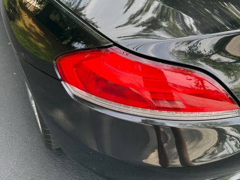 Used 2009 BMW Z4 sDrive30i RWD image 14