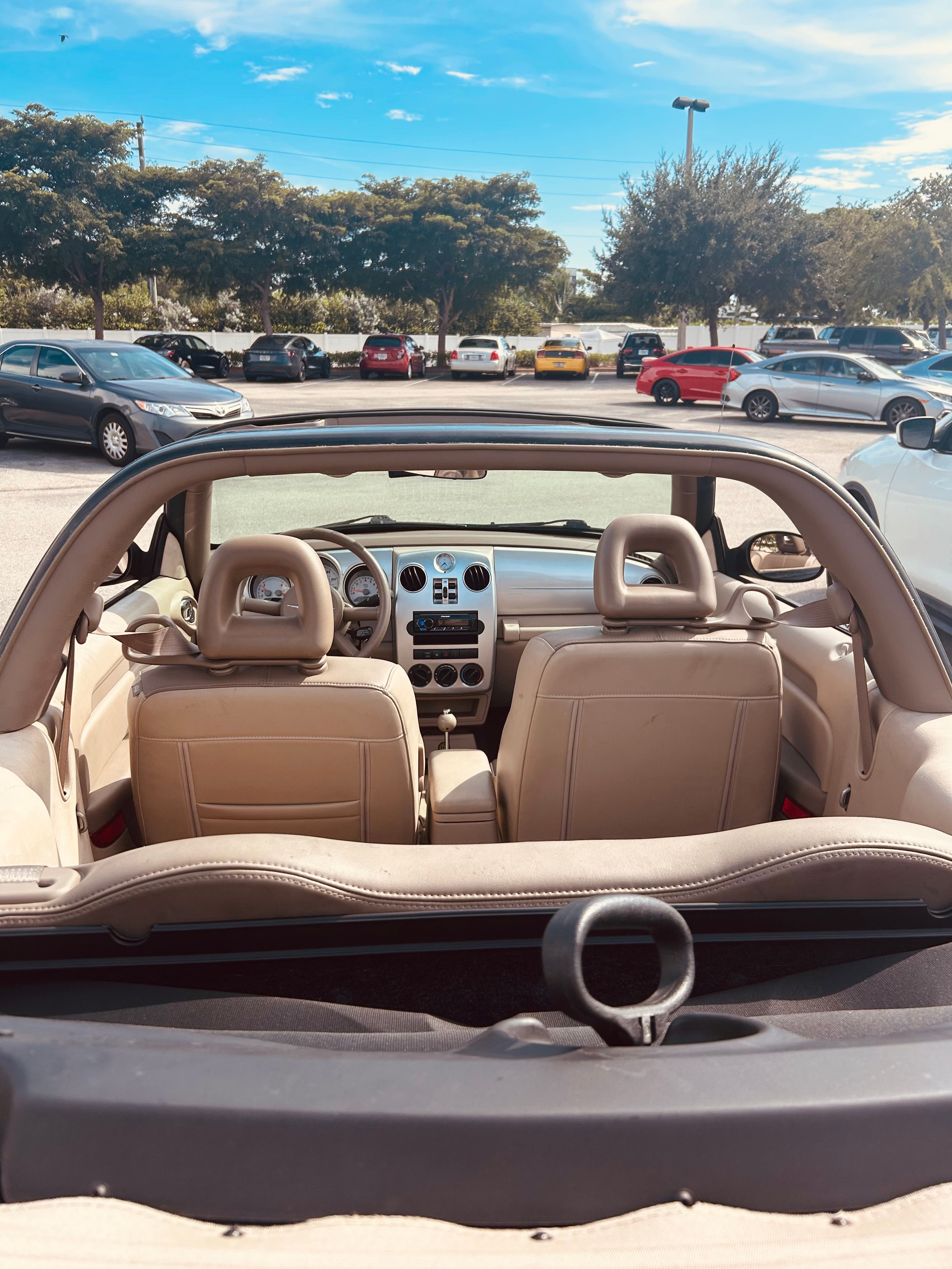 Used 2008 Chrysler PT Cruiser Convertible FWD image 6