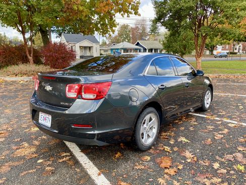 Used 2015 Chevrolet Malibu LT image 6