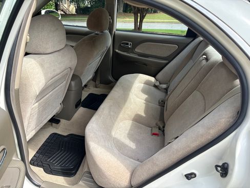 Used 2004 Hyundai Sonata FWD image 6