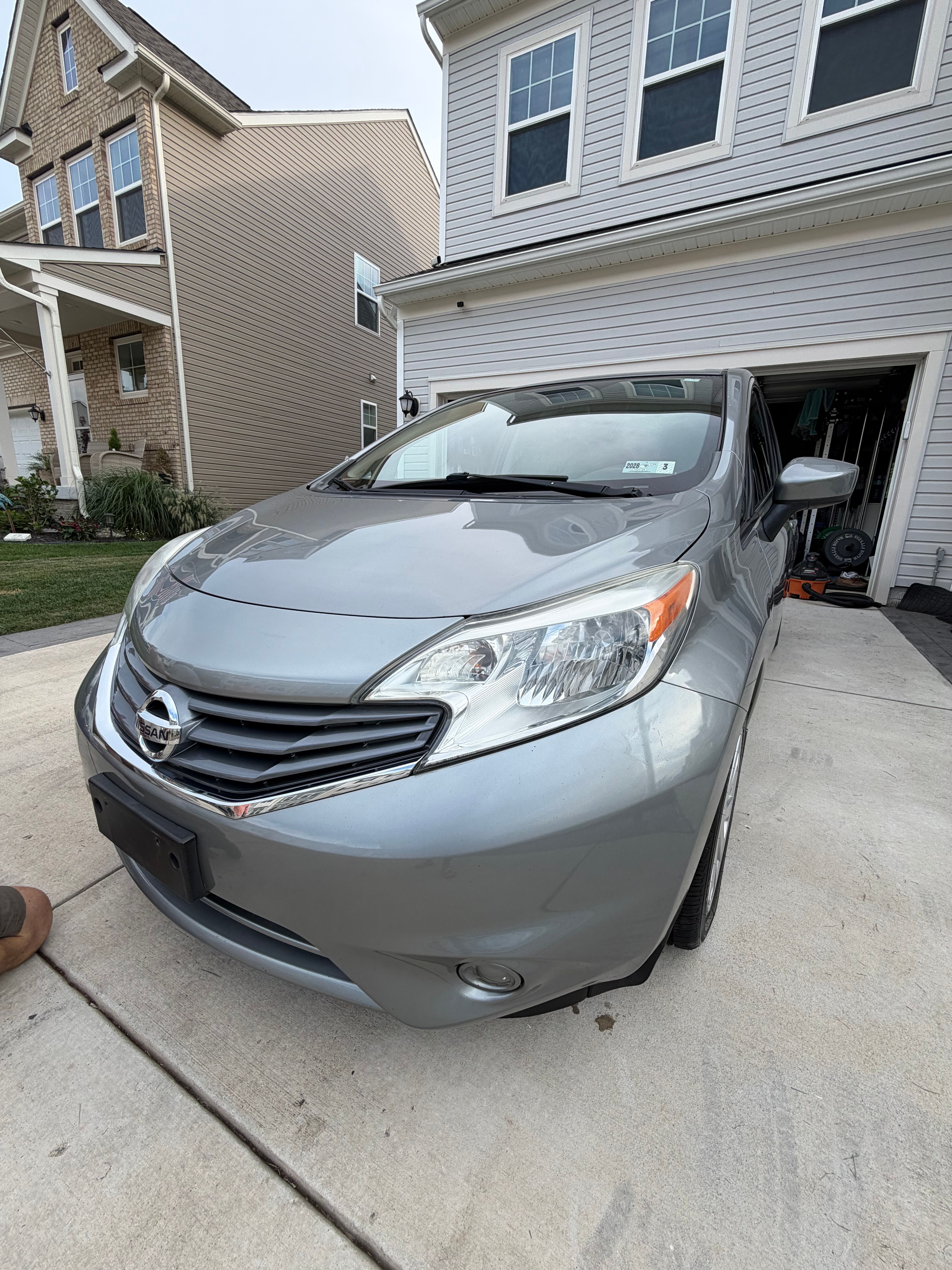 Used 2015 Nissan Versa Note SV FWD image 1