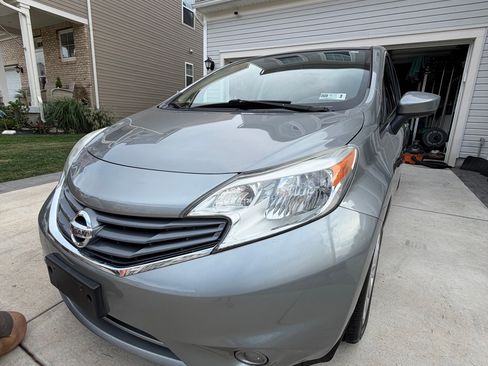 Used 2015 Nissan Versa Note SV FWD image 1