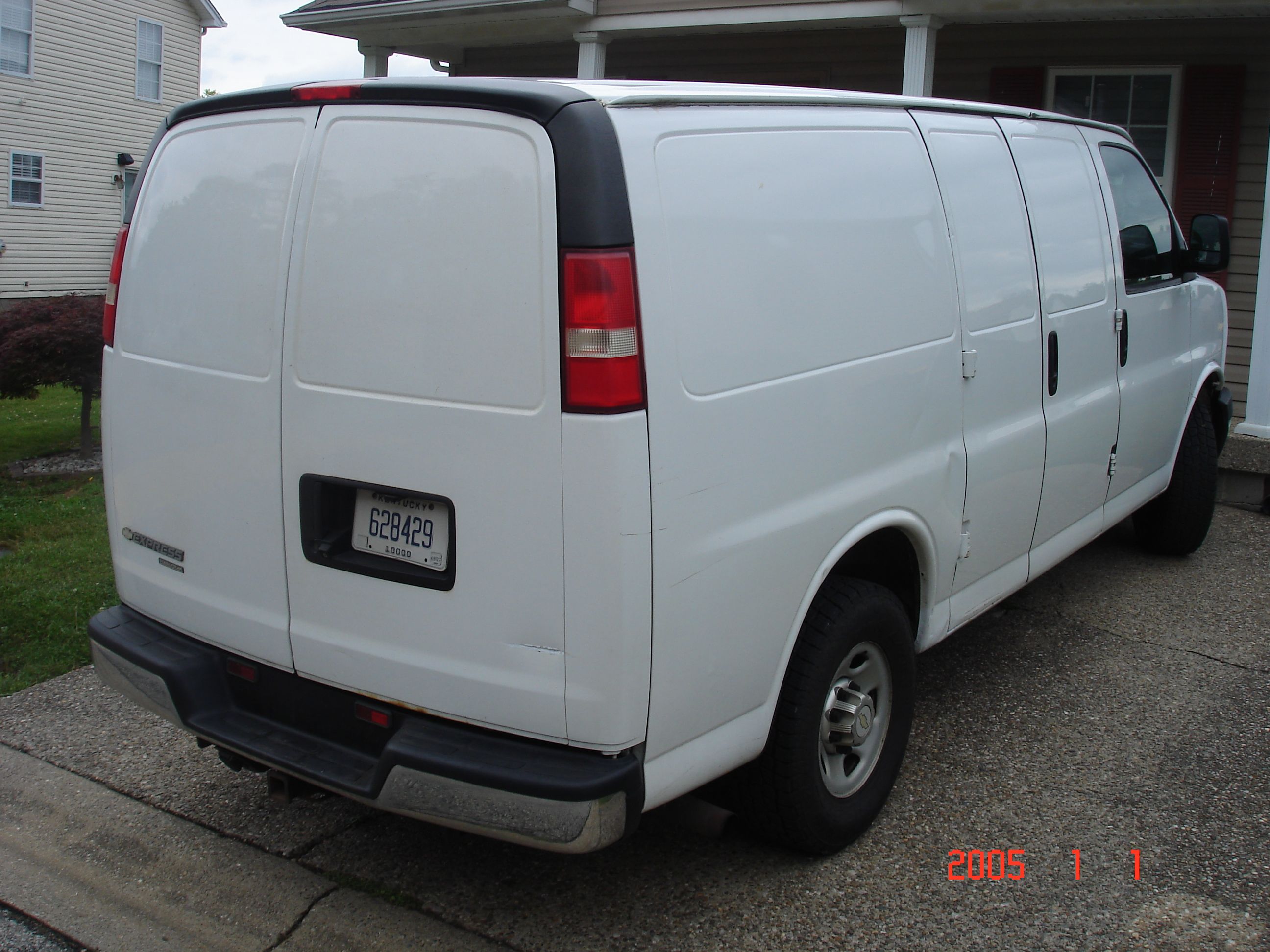 Used 2013 Chevrolet Express 2500 RWD image 10