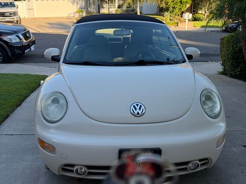 Used 2005 Volkswagen Beetle GLS FWD image 4