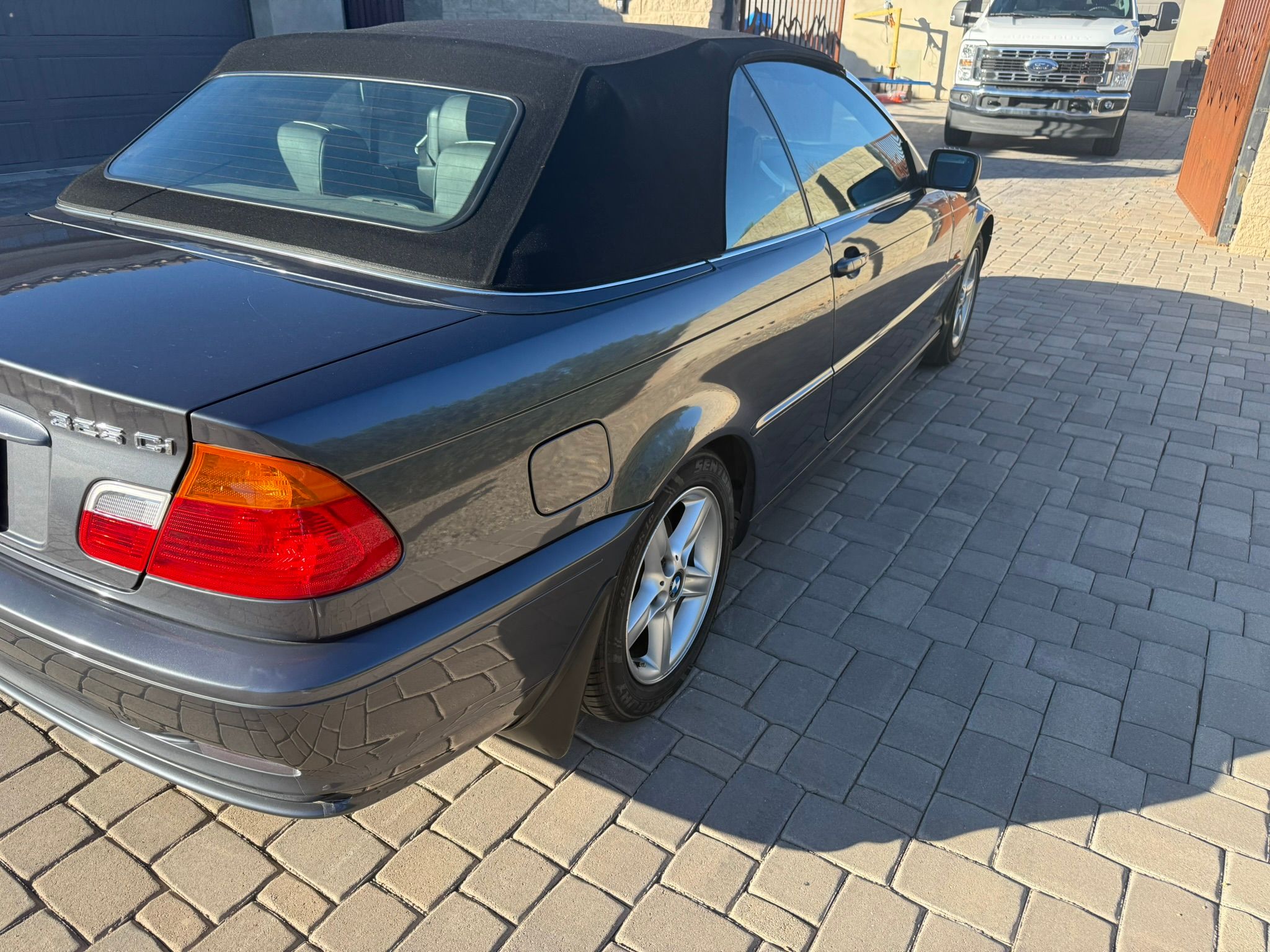 Used 2002 BMW 325Ci Convertible RWD image 11