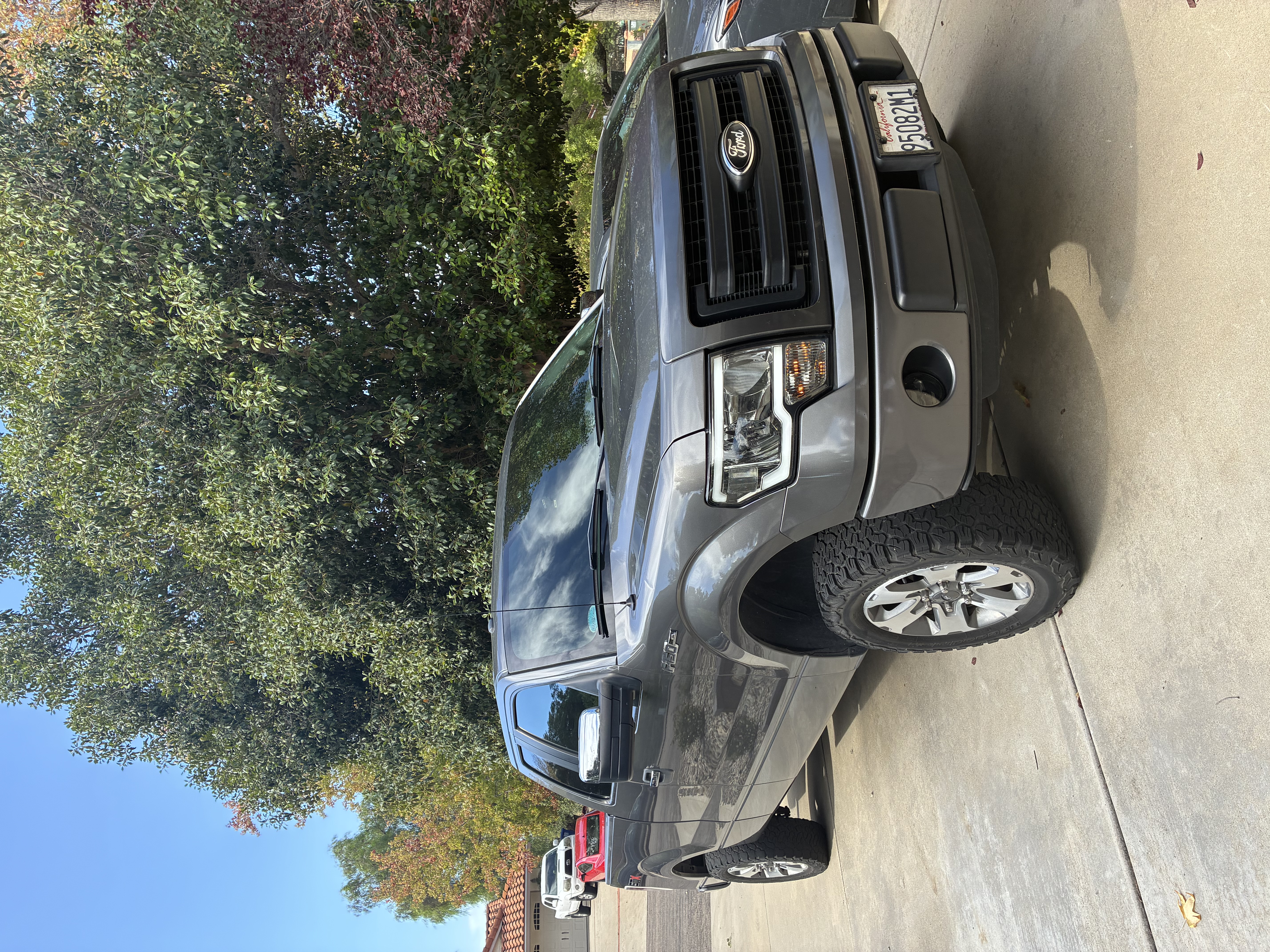 Used 2013 Ford F150 STX w/ Mid Equipment Group RWD image 1