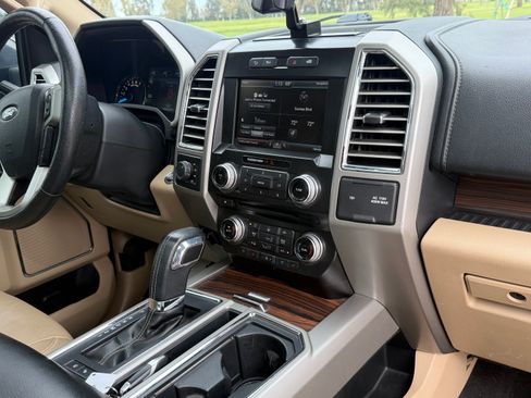 Used 2015 Ford F150 Lariat w/ Equipment Group 502A Luxury image 6