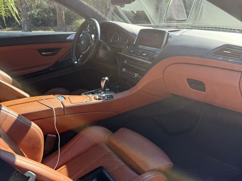 Used 2014 BMW M6 Convertible image 2