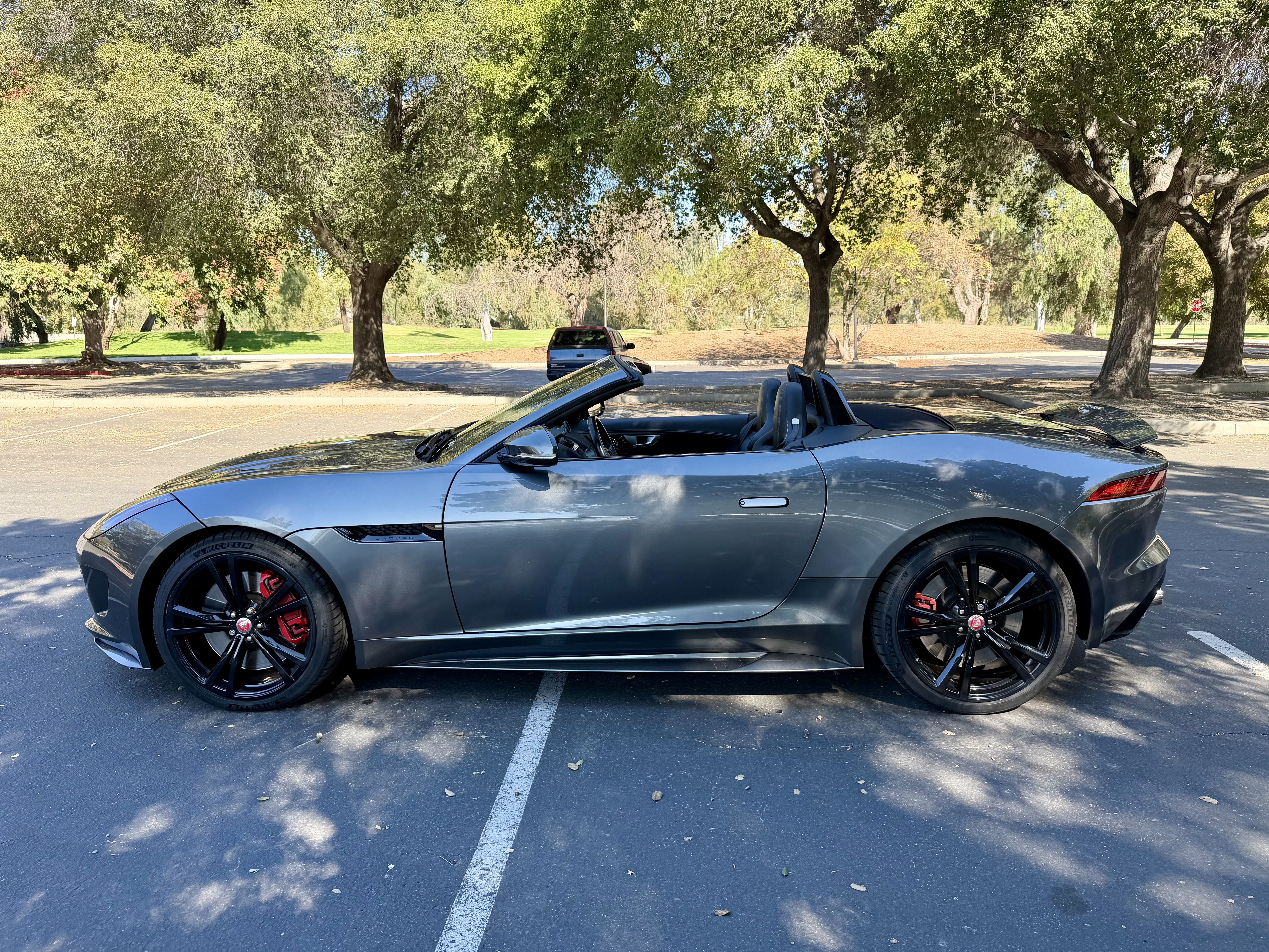 Used 2016 Jaguar F-TYPE R AWD/4WD image 2