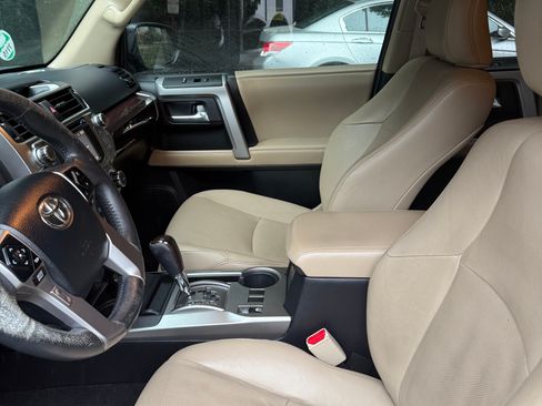 Used 2015 Toyota 4Runner Limited AWD/4WD image 16