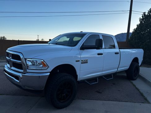 Used 2015 RAM 2500 Tradesman w/ Chrome Appearance Group image 4