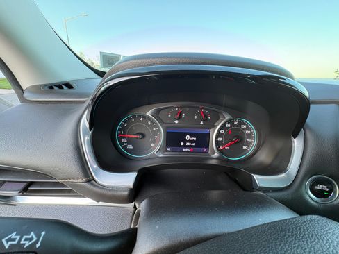 Used 2021 Chevrolet Traverse LT AWD/4WD image 14